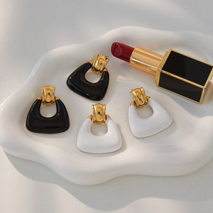 Boucles d'oreilles pendantes géométriques en forme de U en acier inoxydable, combinaison noir et blanc, bijoux tendance - Product Image 2