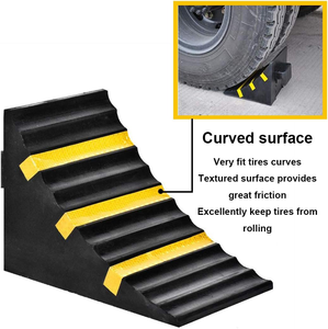 Outil de <span class=keywords><strong>réparation</strong></span> de <span class=keywords><strong>carrosserie</strong></span> de voiture en caoutchouc solide Heavy Duty Black Wheel Clock Anti Slip Truck Wheel Stopper - Product Image 2