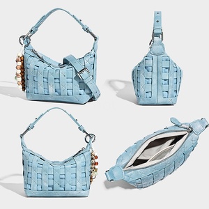 Летняя сумка <span class=keywords><strong>2026</strong></span>: дизайнерская плетеная сумка-кроссбоди из искусственной кожи, модная мини-сумка для женщин - Product Image 5