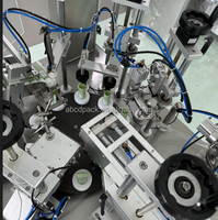Machine de remplissage et de scellage ultrasonique pour tubes composites aluminium-plastique (ABL) pour pâte dentifrice avec orientation du marquage du tube