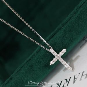 Xinfly Custom Daily Gifts Wholesale Pure 18k Real Gold 0.22ct Natural Diamond <b>Cross</b> Necklace Au750 Fine Jewelry - Product Image 5