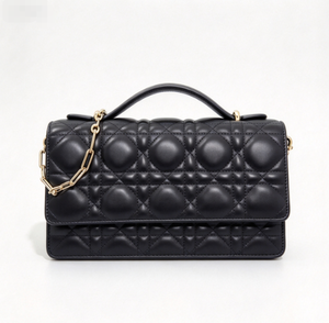 Bolso de Hombro de Cuero Genuino para Mujer, Estilo Minimalista con Detalle de Cadena y Bolsa Redonda, Opciones en Marrón y Rosa, para Uso Diario en Todas las Estaciones - Product Image 3