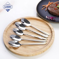 Ensemble de cuillères à soupe en acier inoxydable avec manche en spirale plaqué or, prêtes à être expédiées, pour restaurants et cadeaux promotionnels