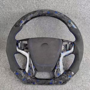 พวงมาลัยคาร์บอนไฟเบอร์แบบฟอร์จ สำหรับ Camry/Alphard/<span class=keywords><strong>Vellfire</strong></span>/Land Cruiser/Prado/Crown หุ้มหนังรูพรุน เย็บด้ายแดง - Product Image 2