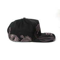 Casquettes ABZ Baez 2026 en gros, 5 panneaux, qualité G5, broderie strass, logo métallique, visière incurvée en daim, broche personnalisée