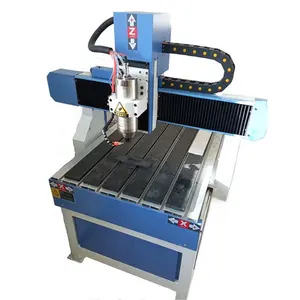 Mini desktop metal cutter macchina del router di CNC 6090 4 assi fresatura attrezzature per incisione per legno di quercia betulla lime 1.5kw 600x900mm