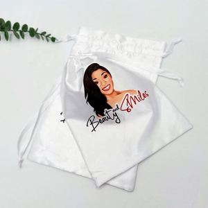 Bolsas de Satén Blancas Personalizadas para Almacenamiento de Pelucas, Bolsas de Embalaje con Cordón para Extensiones de Cabello, Bolsas de Satén para Cabello Virgen - Product Image 4