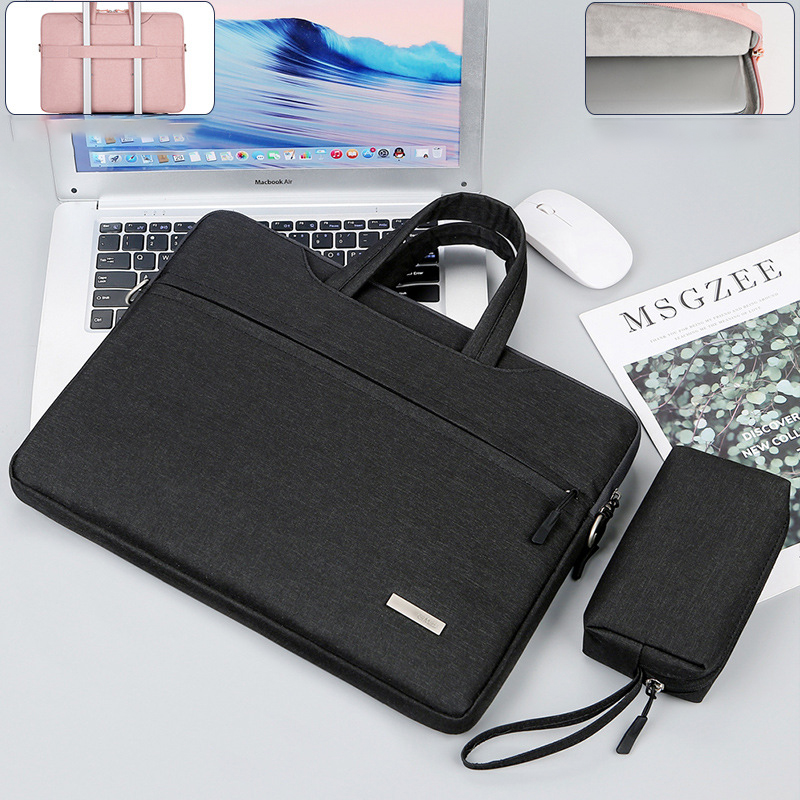 Noir avec un petit sac