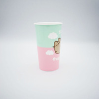 Vente en gros de gobelets en plastique PP multicolores de 600 ml, style américain, impression de logo personnalisée pour les occasions de camping