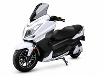 Scooter électrique de course luxueux 3000W, moto électrique 72V 35Ah avec pare-brise, freins à disque doubles, pneus larges