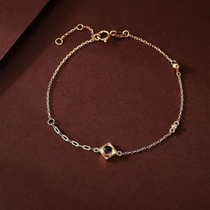 สร้อยข้อมือซินฟลาย ทองคำบริสุทธิ์ 18 กะรัต ประดับเพชรธรรมชาติ 0.17 กะรัต และไพลิน - Product Image 1