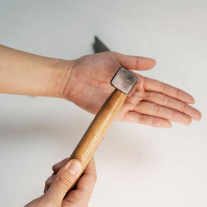 Marteau en acier au carbone robuste avec manche en bois de hêtre, outil manuel court et puissant pour le travail professionnel du métal - Product Image 5