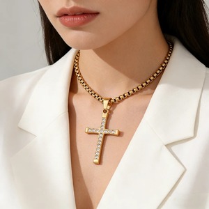 Collier élégant avec pendentif croix en CZ, plaqué or véritable 18 carats, acier inoxydable, anti-rouille, bijoux chrétiens, cadeau pour homme et femme - Product Image 6