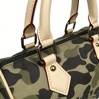 Sac fourre-tout pour femme, motif camouflage personnalisé, durable, pliable, en nylon imperméable, avec bandoulière, élégant, polyvalent, charme mature