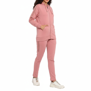 Conjunto de chándal de 2 piezas con estampado 3D de mujer con logotipo personalizado OEM, ropa deportiva, pantalones de chándal de algodón de gran tamaño y Sudadera con capucha para invierno - Product Image 1