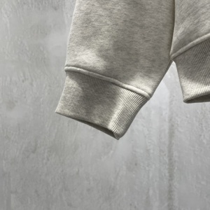 Vente en gros de sweats à capuche zippés 345 g/m² avec logo personnalisé, coupe oversize, broderie en relief, doublure polaire, 100 % coton, hiver, épaules tombantes - Product Image 4