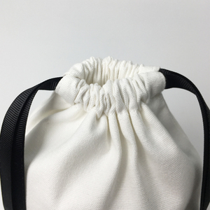 Bán Buôn Túi Dây Rút Vải <span class=keywords><strong>Muslin</strong></span> <span class=keywords><strong>Cotton</strong></span> Logo Tùy Chỉnh Đơn Giản Túi Dây Rút Vải <span class=keywords><strong>Cotton</strong></span> Có Ruy Băng - Product Image 4