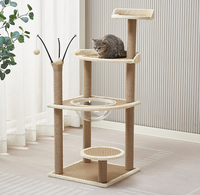 Griffoir et plateforme d'escalade pour chat en tissu à quatre niveaux avec capsule spatiale Catball – Fournitures pour chats