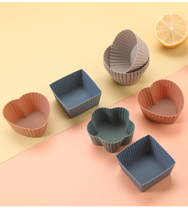 Moldes de Silicona Redondos en Forma de Corazón, Paquete de Doce Unidades, de Grado Alimenticio, para Postres y Aperitivos en Fiestas de Primavera - Product Image 3