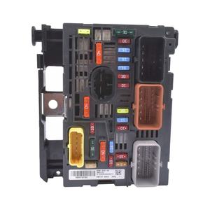 Boîtier de fusibles 9809742880 9666700480 Pièces automobiles pour Peugeot 307 408 Haute qualité - Product Image 5