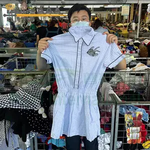Guangzho شحن مجاني فستان قطني نسائي الموضة ملابس مستعملة في بالة