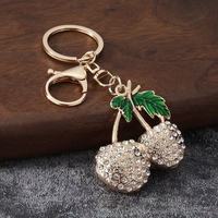 Nouveau porte-clés créatif en forme de cerise, mousqueton en émail et strass, breloque de sac en métal, élégant pendentif pour clés de voiture, vente en gros directe usine