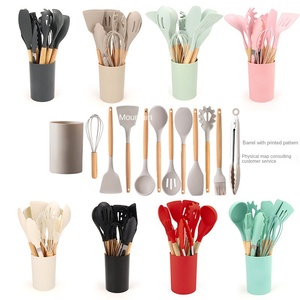 Juego de Espátulas de Silicona Antiadherentes con Mango de Madera, Kit de Utensilios de Cocina de 12 Piezas - Product Image 6