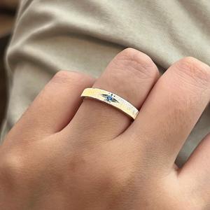 Bague en argent pur S925 avec petit diamant bleu, design de niche, inspirée de la mode coréenne, bague pour l'index avec halo d'étoiles brossé - Product Image 2