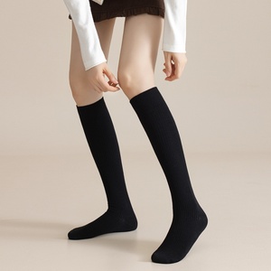 Chaussettes extra-longues pour femmes, hiver, double tricot, chaudes et sans coutures, couleur terre, hauteur genou, douces et longues - Product Image 1