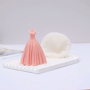 Moule en silicone 3D jetable pour robe de mariée, pour bougies d'aromathérapie DIY, ornements romantiques en résine coulée, fabrication d'objets en époxy et outils de pâtisserie - Product Image 3