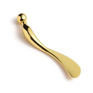 Masajeador Facial y de Cuello con Diseño Único de Logotipo de Marca, Masajeador de Ojos de Metal Dorado - Product Image 6