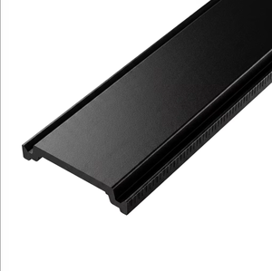Bande d'isolation thermique en PA66GF25 en forme de C pour murs-rideaux haut de gamme - Barrière thermique à valeur U supérieure pour fenêtres en climat extrême - Product Image 1