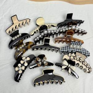 유시 소량 주문 맞춤 제작 창의적 디자인 아세테이트 헤어 클로 진주 헤어 클로 개인 맞춤형 헤어 액세서리 - Product Image 6