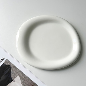 Ready-to-Ship Irregular White Porcelain Jewelry Storage Tray - Product Image 1