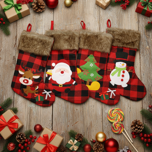 Grandes <span class=keywords><strong>chaussettes</strong></span> de Noël en fausse fourrure de 18 pouces, en toile de jute à carreaux, <span class=keywords><strong>avec</strong></span> revers, pour suspendre - Product Image 1