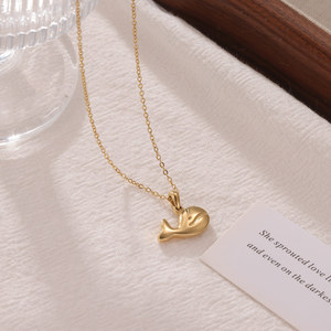 Simple lindo Animal encanto diseño de acero inoxidable 18K chapado en oro pequeño delfín colgante collar para niñas joyería regalo - Product Image 2