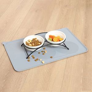 Wholesale <b>Silicone</b> Pet Feeding <b>Mat</b> Waterproof Dog Food <b>Mat</b> with Raised Edge Cat Food Tray Spill Proof Non-Slip Pad Custom Logo - Product Image 4
