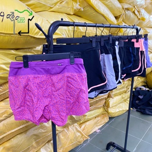Pantaloni e Shorts da Yoga per Donna all'Ingrosso - Semplici e Comodi - Product Image 2