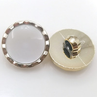 Oeil de chat rond petits boutons en plastique Double patchwork cousus à la main boucle d'accessoires vestimentaires de haute qualité