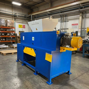 Broyeur de plastique à double arbre avancé semi-automatique 3000 kg/h pour le recyclage industriel - Product Image 1