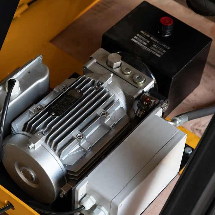 HW1001 High Quality Load 1t Height 1m Scissor Platform Size1300*820mm