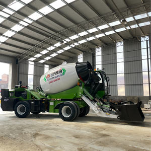 Camion malaxeur <span class=keywords><strong>à</strong></span> béton autochargeur robuste de 4 m³ pour l'exploitation minière et la construction routière, malaxeur <span class=keywords><strong>à</strong></span> ciment haute capacité de franchissement - Product Image 4