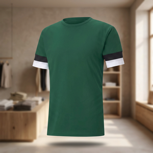 เสื้อยืดคอกลมแขนสั้นสีเขียวสำหรับผู้ชาย สีพื้น ระบายอากาศได้ดี ผลิตจากโพลีเอสเตอร์ ทรงปกติ เหมาะสำหรับทุกฤดูกาล - Product Image 3