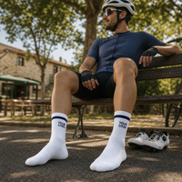 Chaussettes de cyclisme pour jeunes hommes, personnalisables avec logo OEM, respirantes en maille, chaussettes de sport athlétiques, écologiques, pour vélo de route