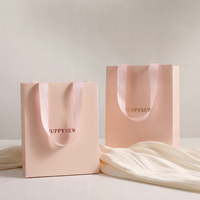 Sac fourre-tout personnalisé avec ruban de couleur et logo sur mesure pour l'emballage de cosmétiques et de shampoings, sac cadeau en papier spécial