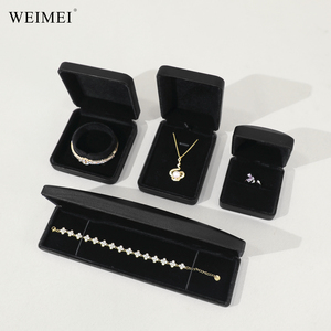 Caja de Embalaje para Joyería WEIMEI, Precio de Fábrica, al por Mayor, de Cuero PU Negro Texturizado Premium, con Esquinas Redondeadas, para Anillos, Pendientes y Colgantes - Product Image 1