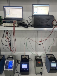 Calibrador de Temperatura Portátil Industrial de Bloque Seco de -25~150 Grados, 100 Sensores Termopar, Acero Inoxidable, Pantalla Táctil LCD, USB, OEM - Product Image 4