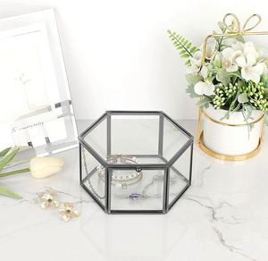 Elegante Caja Hexagonal de Metal Dorado para Anillos, Caja de Regalo Personalizada para Anillos de Boda, Caja de Joyería con Flores Preservadas Transparentes - Product Image 6