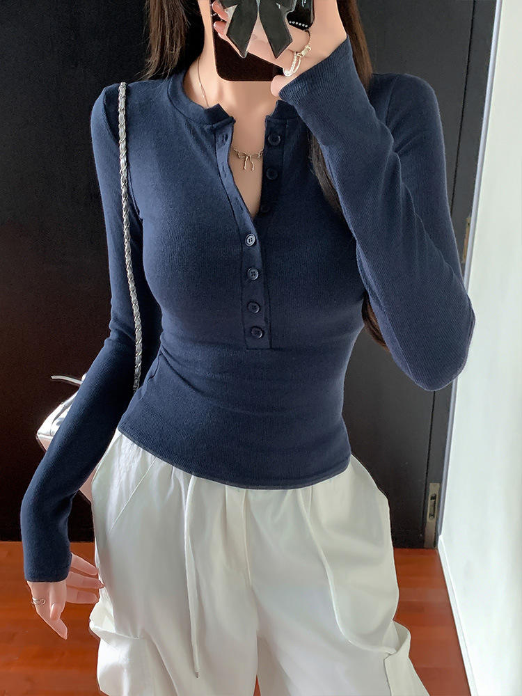 สีกรมท่า