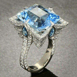 Anello Classico Grande da Donna, Elegante Accessorio per Dito per Matrimoni Estivi e Feste, Idea Regalo - Product Image 1